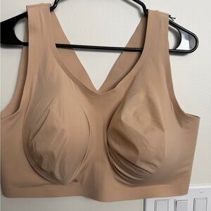 Elegant Seamless Beige Bra